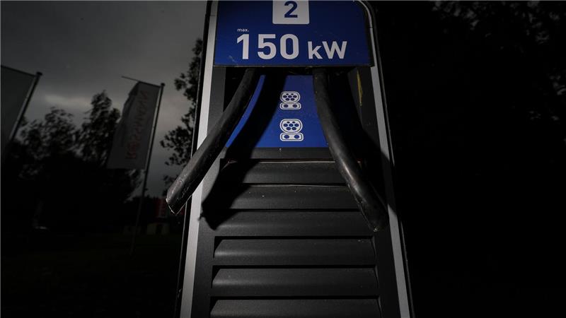 Neue Technik soll Vandalismus an Ladesäulen stoppen Für andere E-Autofahrerinnen und -fahrer ist das frustrierend - denn laden ist hier nicht möglich.
