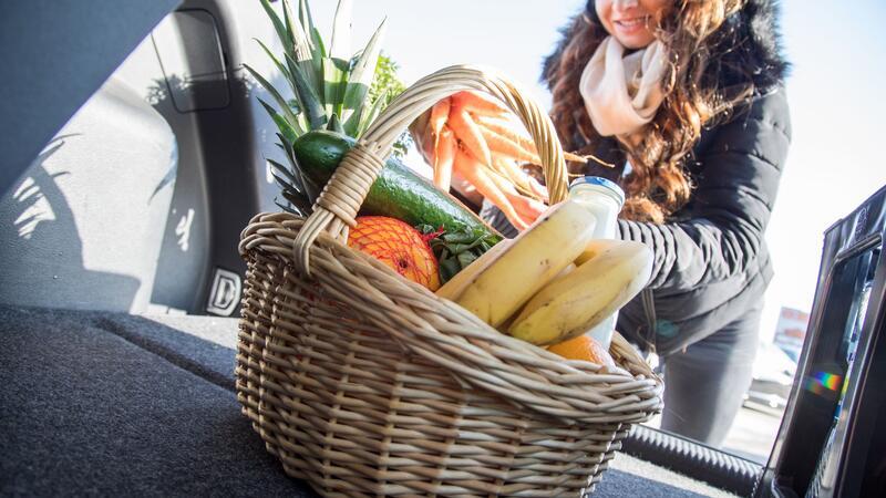 Anleitung für den Alltag: So verlieren Sie Gewicht ohne Sport Für das Abnehmen ist eine ausgewogene Ernährung entscheidend.