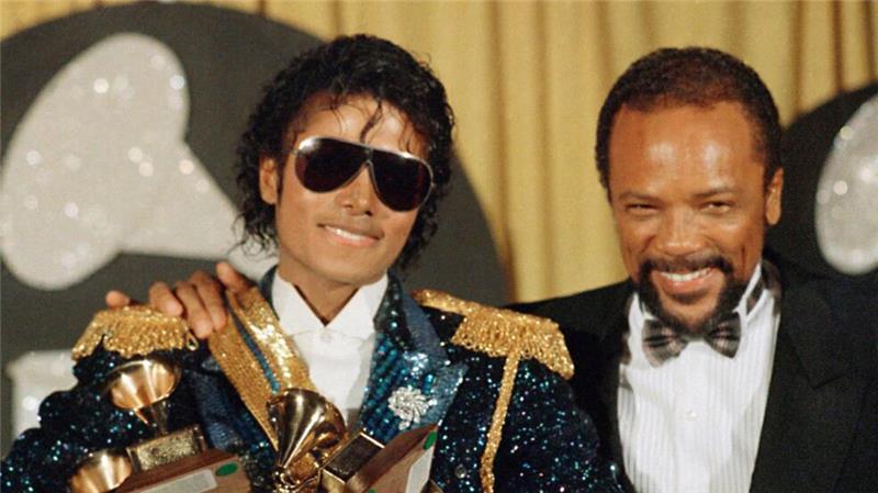 Für das Album „Thriller“ wurden Michael Jackson und Quincy Jones mit mehreren Grammys ausgezeichnet.