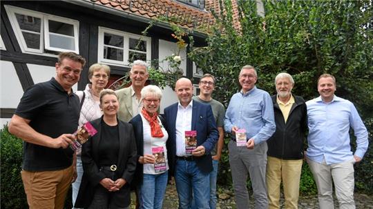 Für das Weindorf im Innenhof des Großen Heiligen Kreuzes zeichnen zum Altstadtfest 2024 wieder alle Serviceclubs gemeinsam verantwortlich.