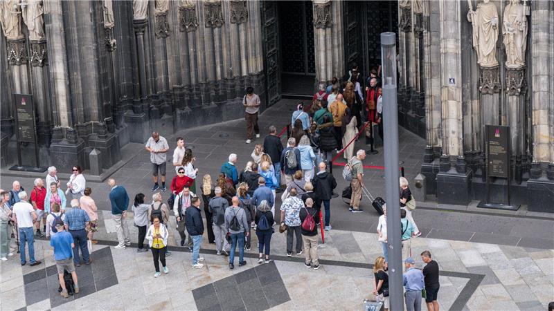 Für den Eintritt brauchen Dom-Besucher künftig Tickets.