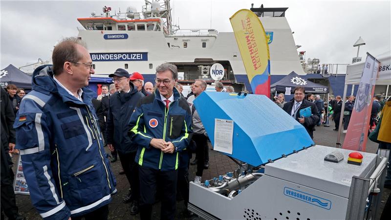 Bundesweiter Warntag per Sirene und Handy - Was ist neu? Für den Präsidenten des Bundesamtes für Bevölkerungsschutz und Katastrophenhilfe, Ralph Tiesler, ist es der letzte bundesweite Warntag in dieser Funktion. Für ihn beginnt in einigen Monaten der Ruhestand. (Archivfoto)