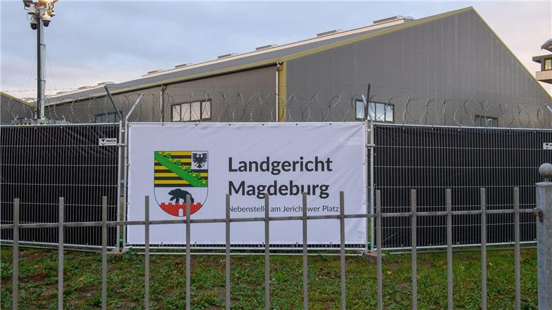 Für den Prozess ist ein Interims-Gerichtsgebäude errichtet worden. (Archivbild)