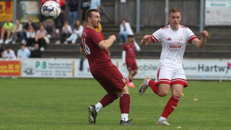 Für den SC 18 Harlingerode und Eric-Bodo Lüddemann (l.) endet das Heimdebüt in der eingleisigen Nordharzliga mit einem 0:6 gegen den SV Innerstetal.
