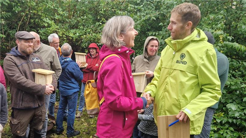 Wie Gartenbesitzer Schlafmäusen das Leben retten können Für die Teilnehmer der Schlafmaus-Aktion gibt es spezielle Nistkästen, um Zorro im eigenen Garten beobachten zu können.