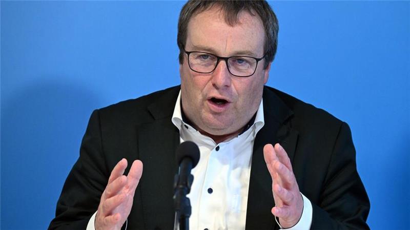 Für die Verkehrsminister der Länder ist auch das künftig teurere Deutschlandticket immer noch ein Erfolgsmodell.
