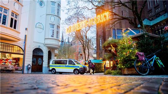 Für die beginnenden Weihnachtsmärkte werden aufwendige Sicherheitskonzepte erstellt. 