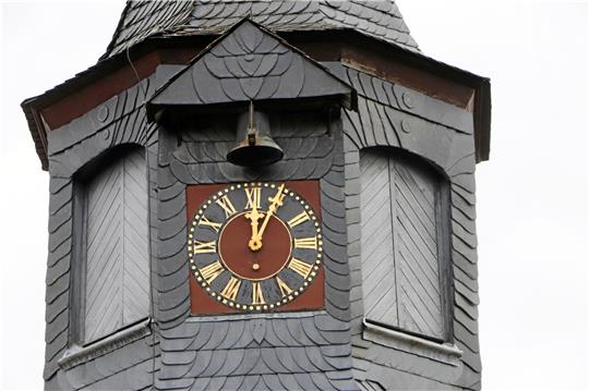 Für die seit jeher eigenständige evangelische Kirchengemeinde St. Johannes ist es Fünf nach Zwölf: Weil für die Kirchenvorstandswahl die Kandidaten fehlten, müssen die Nauener mit einer anderen Gemeinde fusionieren. Foto: Gereke