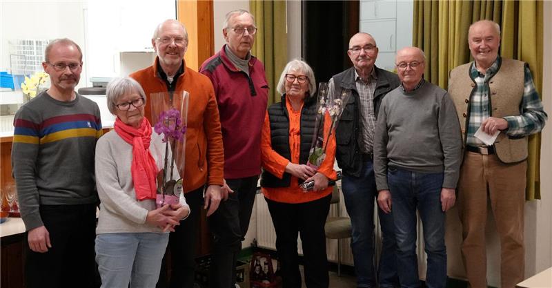 Kolping-Vorstand in Bündheim tritt letzte Amtsperiode an Für langjährige Mitgliedschaft ehrt der Vorstand der Kolpingfamilie seine Mitglieder bei der Jahreshauptveranstaltung mit Blumen.