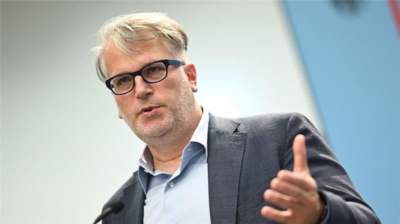 Cannabis-Importe im Jahr 2024 sprunghaft angestiegen Für medizinisches Cannabis kommen nur wenige Patienten infrage, sagte der Vorsitzende der Hausärzte, Markus Beier.
