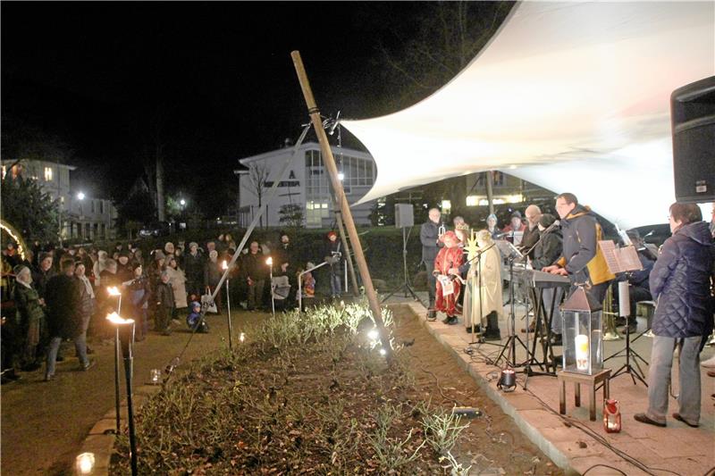 Für mehr als 4300 Euro mietet die Harzburg-Stiftung im Winter ein „Kultursegel“ für den Rosengarten an. Archivfoto: Nachtweyh