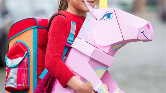 Für rund 890.000 Schülerinnen und Schüler an den allgemeinbildenden Schulen beginnt nach den Sommerferien wieder der Unterricht. Am kommenden Samstag werden rund 80.000 Kinder neu eingeschult. (Symbolbild)