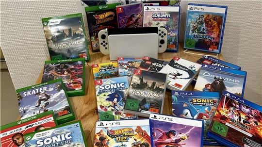 Für verschiedene Konsolen bietet die Bibliothek Videospiele zum Ausleihen an.