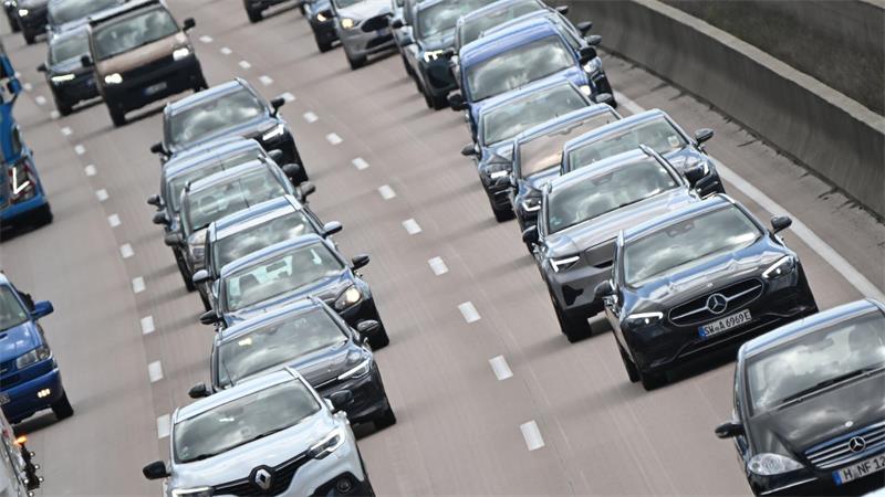 Für viele Autofahrer in Niedersachsen und Bremen ändern sich die Regionalklassen. (Symbolbild)