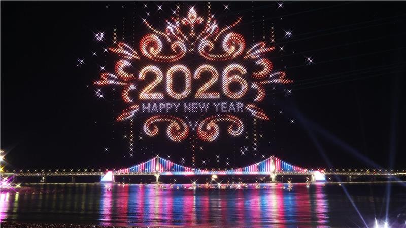 Funkelnde Drohnenkunst: Busan begrüßt 2026 mit spektakulärer Lichtershow am Himmel.