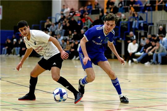 Fußballer Maximilan Schwalk (r.) hilft kurzfristig bei seinem Ex-Klub TSG Bad Harzburg im Harzer Masters aus. Foto: Epping