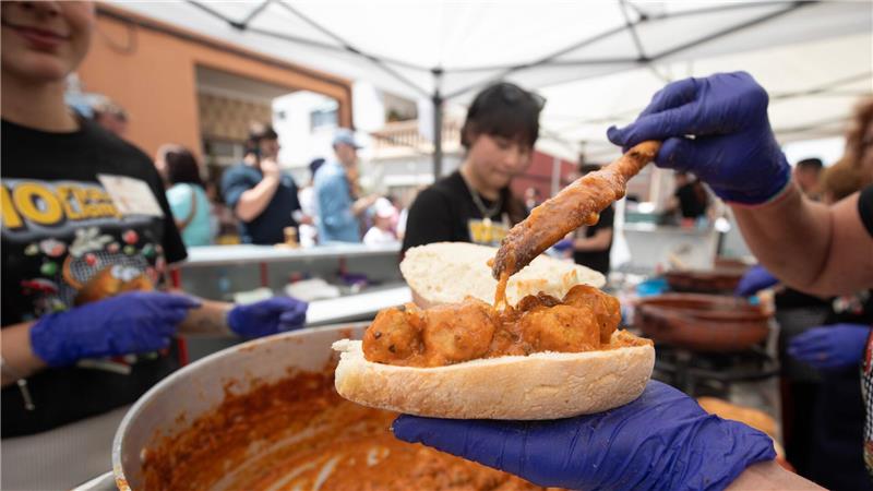 Futtern wie bei Muttern - Brötchen-Fest auf Mallorca.