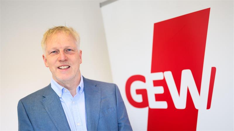 GEW-Landeschef Störmer dringt auf transparente Daten zum Personalbedarf der Schulen. (Archivbild)