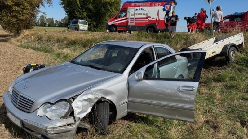 Bild zu Auffahrunfall beim Abbiegen: 7000 Euro Schaden auf Landstraße