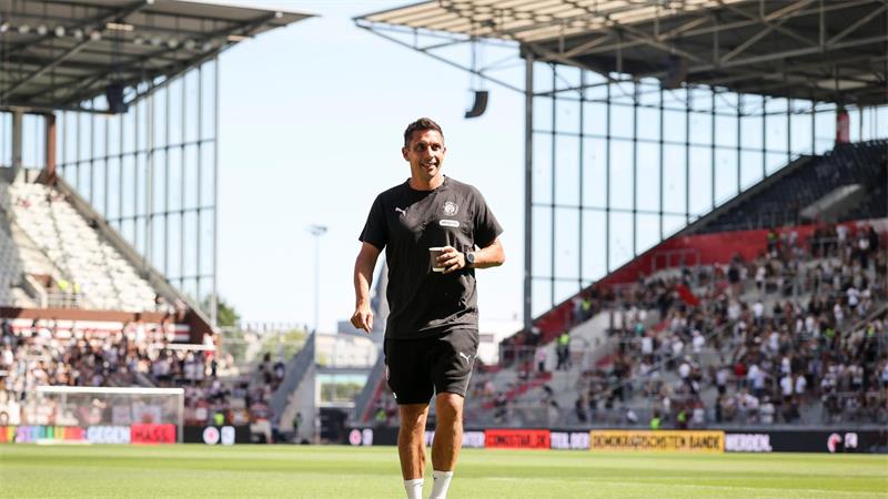 SpVgg Greuther Fürth trotzt FC St. Pauli Remis ab Gab sein Zweitliga-Debüt für den FC St. Pauli: Trainer Marcel Rapp.