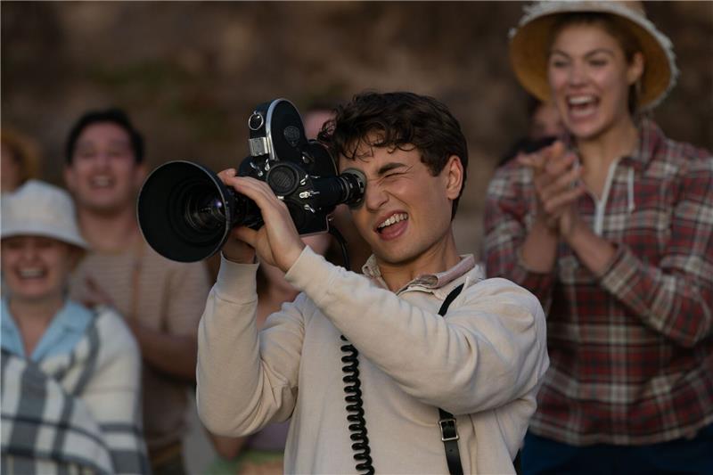 „Die Fabelmans” - Steven Spielbergs persönlichster Film Gabriel LaBelle sieht als junger Sammy Fabelman die Welt durch die Kamera.