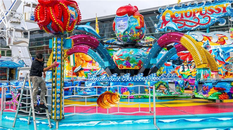 „Ischa Freimaak“ - Was Besucher des Volksfestes erwartet Gäste dürfen sich auf fast 300 Geschäfte freuen - darunter auch zahlreiche Fahrgeschäfte.
