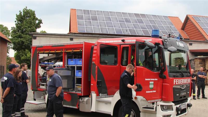 Wehrer Feuerwehr bekommt neues TSF-W Gäste konnten sich das neue Fahrzeug anschauen.