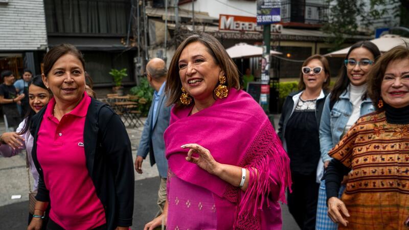 Mexikos Mega-Wahl: Zwei Frauen kämpfen um das Präsidentenamt Gálvez ist parteilos, steht aber der bürgerlichen PAN nahe.