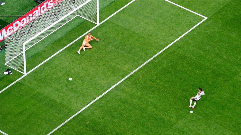 Sieben Tore, sechs Schützen: Der „gute Mix“ im DFB-Team Gand cool vom Punkt: Kai Havertz.