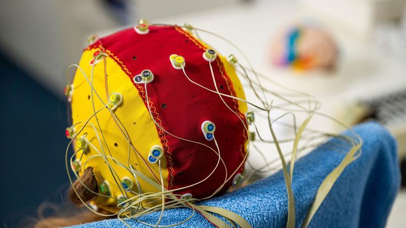 Das EEG entschlüsselt seit 100 Jahren unser Gehirn Gedankenlesen mit einem EEG ist laut Experten bislang nur begrenzt möglich.