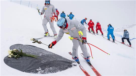 Gedenken an Crans Montana - Training der Männer für Ski-Weltcup