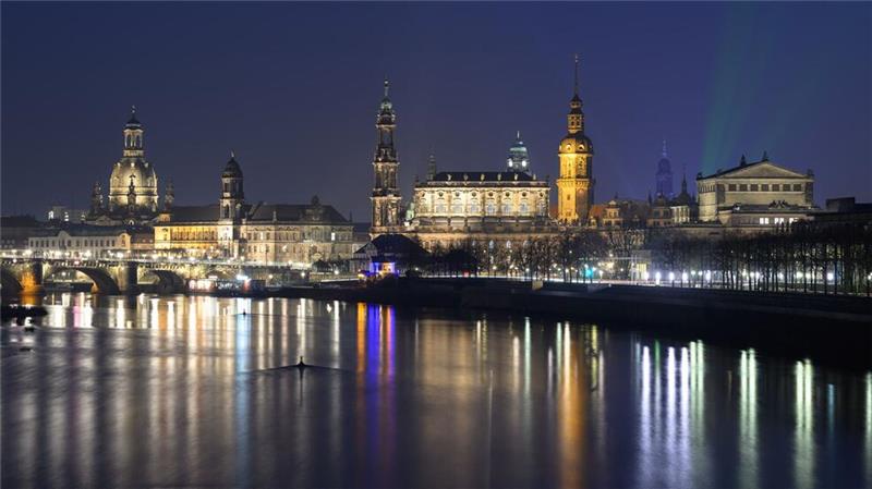 Gedenken und Widerstand - Dresden begeht 80. Jahrestag der Zerstörung der Stadt 