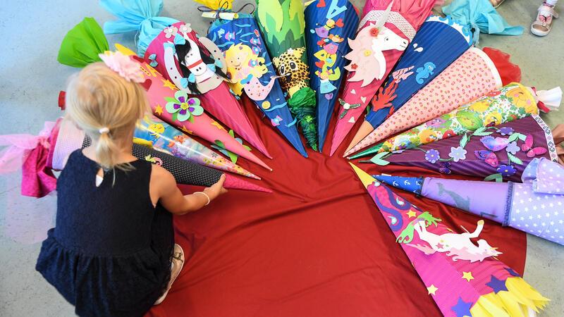 Zeigt her eure schönsten Schultüten – und gewinnt tolle Preise Gefüllt mit Wünschen und Erwartungen: Die Schultüte symbolisiert den aufregenden Start in einen neuen Lebensabschnitt.