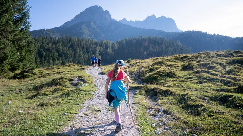 Gegen Langweile helfen bei Kindern abwechslungsreiche Wege.
