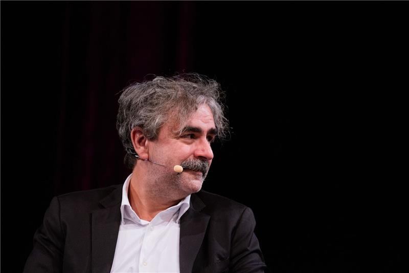 Haftbefehl gegen Deniz Yücel in der Türkei Gegen den Journalisten Deniz Yücel ist in der Türkei ein Haftbefehl erlassen worden.