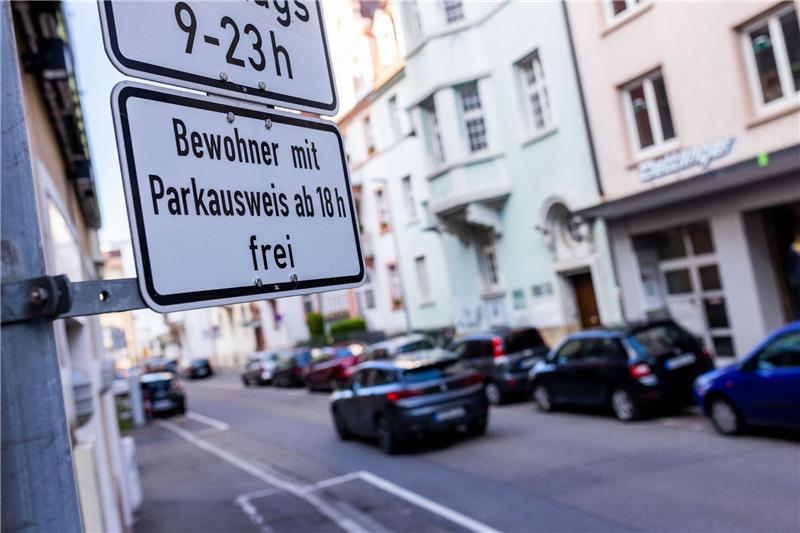 Gericht kippt Freiburger Regeln zum Anwohnerparken Gegen die Höhe der Gebühren von 360 Euro hatten die Bundesverwaltungsrichter keine Bedenken.