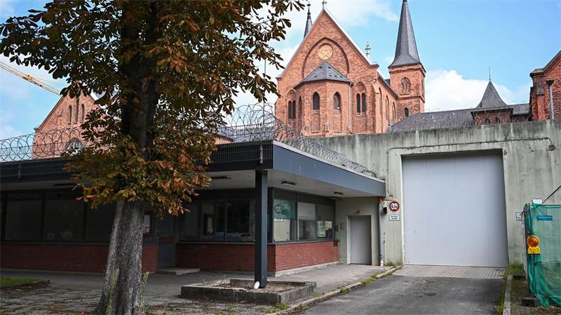 Bestechungsfall in Bremer JVA - auch Kokain geschmuggelt Gegen sechs Beschäftigte der Bremer Justizvollzugsanstalt ermittelt die Staatsanwaltschaft.