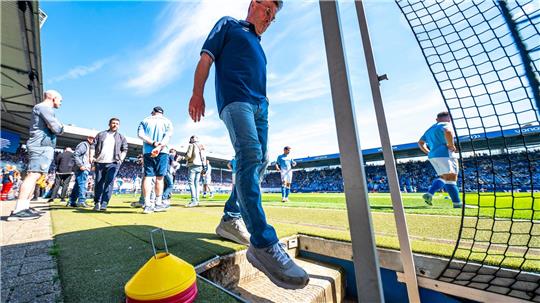 Geht es für Dieter Heckings Bochumer wieder runter in Liga zwei?
