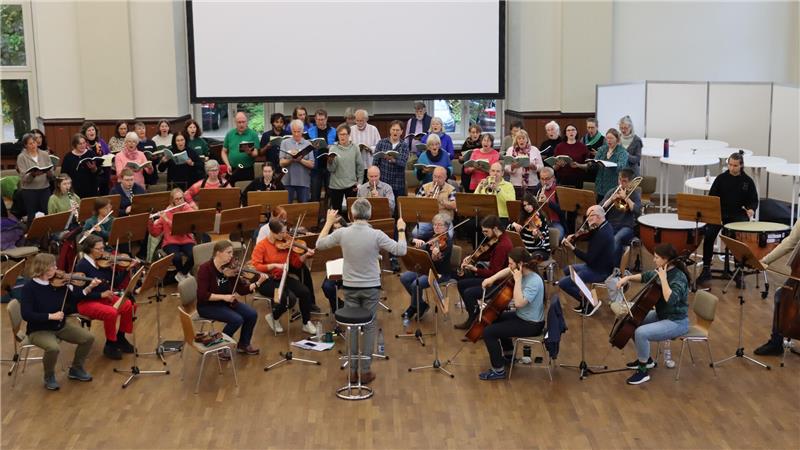 250 Jahre TU Clausthal: Festkonzert zum Startschuss Gemeinsam proben Sinfonieorchester und Universitätschor für das gemeinsame Konzert am Sonntag.