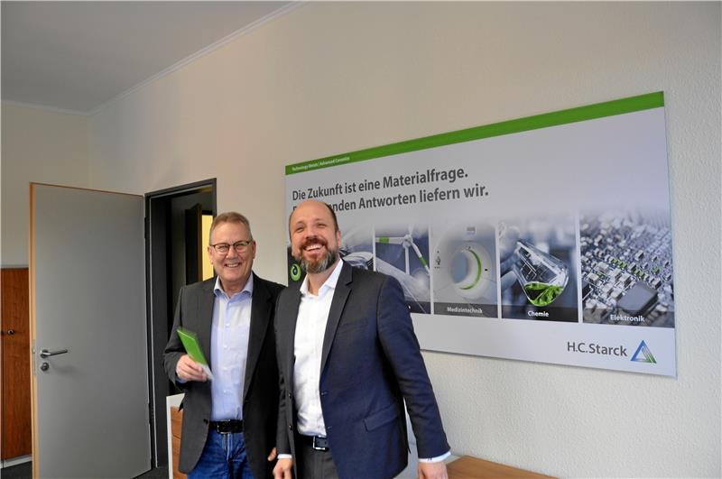 Gemeinsam star(c)k: Der langjährige Betriebsratsvorsitzende Jörg Ihde (li.) hat seinen Posten geräumt und verabschiedet sich auf Sicht von Unternehmen und Chef Dr. Jens Knöll in den Ruhestand. Foto: Heine