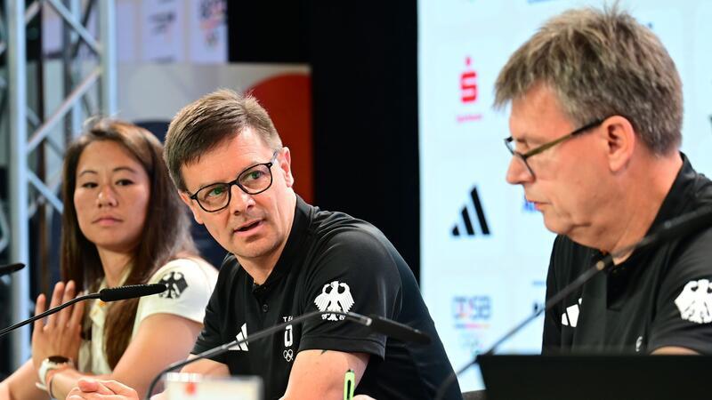 Gemischte Bilanz: Olaf Tabor und Thomas Weikert (r) sprechen im Deutschen Haus.