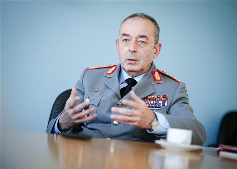 Generalinspekteur Breuer fordert Aufbau von Raketenabwehr Generalinspekteur Carsten Breuer empfiehlt eine Angriffsabwehrlösung im Nato-Verbund.
