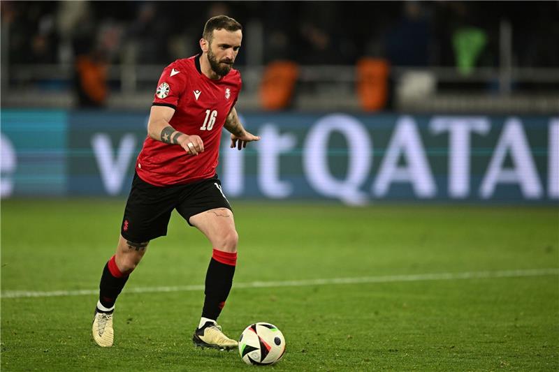 Mit Polen und Georgien: Diese Spiele finden in Hamburg statt Georgiens Nika Kvekveskiri schießt den letzten Elfmeter.