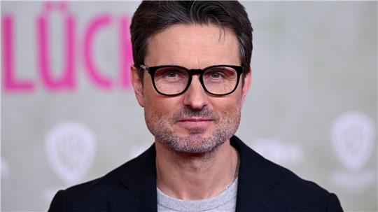 Gerade hat Regisseur Simon Verhoeven seinen neuen Fim „Ach, diese Lücke, diese entsetzliche Lücke“ vorgestellt. (Archivbild)