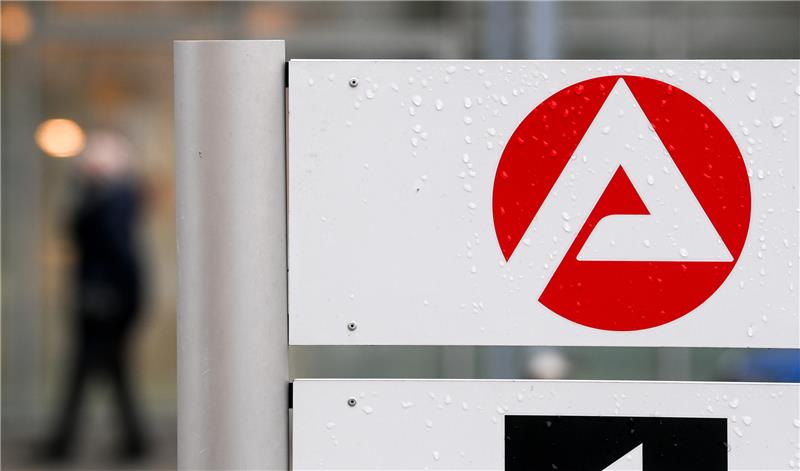 Niedersachsen: Weniger Arbeitslose in der Region Gerald Witt, Leiter der Arbeitsagentur Braunschweig-Goslar: „Ich erwarte auch aufgrund des hohen Arbeits- und Fachkräftebedarfes keinen Einbruch auf dem Arbeitsmarkt“ Symbolfoto: Hendrik Schmidt/dpa
