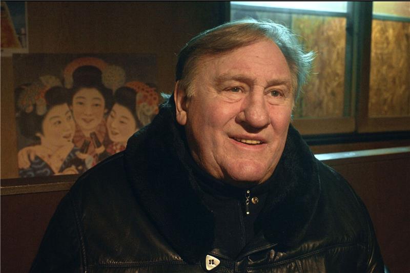 „Der Geschmack der kleinen Dinge”: Depardieu als Starkoch Gérard Depardieu als Gabriel Carvin in einer Szene des Films "Der Geschmack der kleinen Dinge".