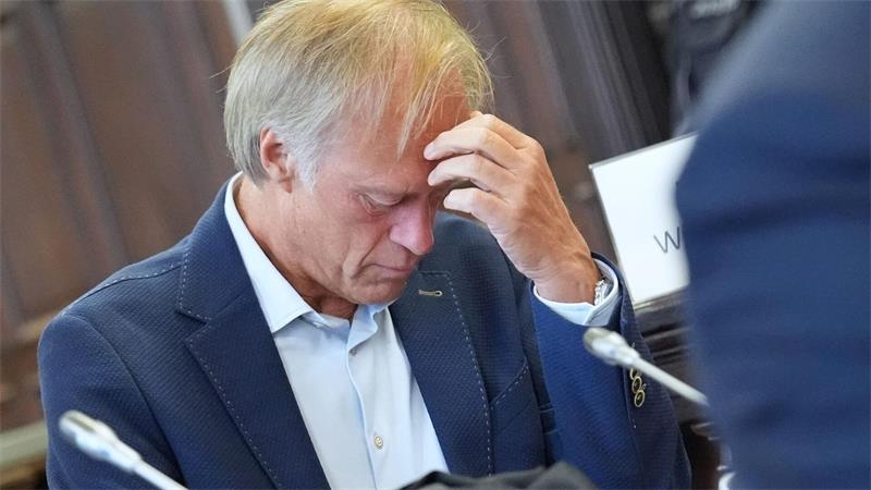 Delling im Block-Prozess: Hoffe, dieser Alptraum endet bald Gerhard Delling ist der Lebensgefährte von Christina Block.