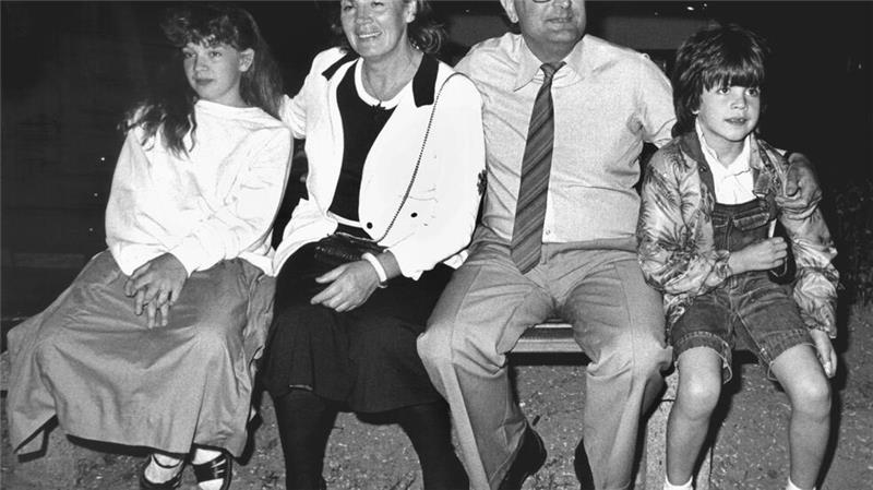 Gerhart Baum mit seiner Famile. (Archivbild)
