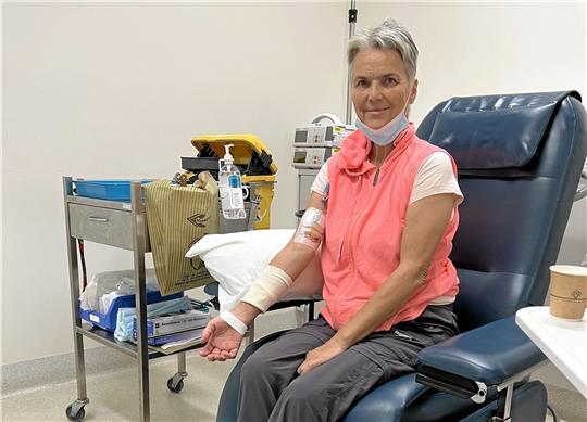 Gertrud Hahnemann bei der Chemotherapie. Foto: Zinram
