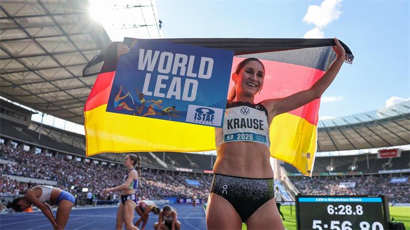 Fans feiern Istaf-Siege von Neugebauer, Krause und Weber Gesa Krause lief über 2.000 Meter Hindernis eine Weltjahresbestleistung.